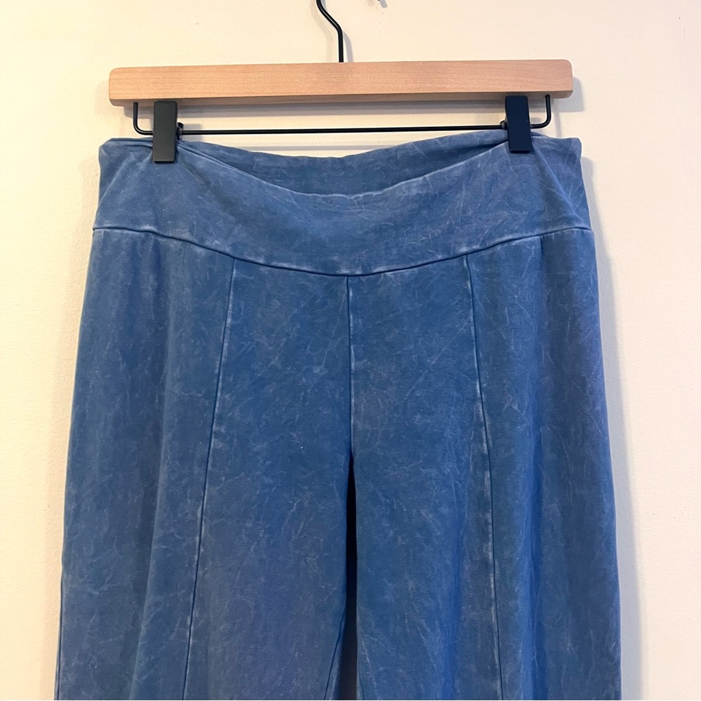 Chatoyant Women’s Mineral Wash Flare Leggings Size L Bottoms Slits Blue - Picture 2 of 7